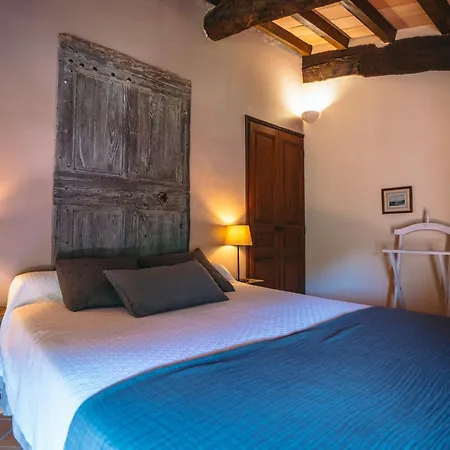 2 * Saint-Montan